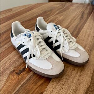 Adidas Women’s White and Black Samba Sneakers, size 9